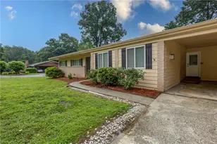 958 Gunter Cir, Lawrenceville, GA 30043 - Photo 10