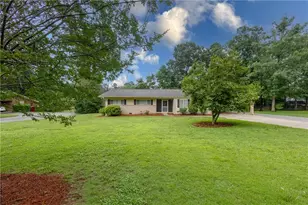 958 Gunter Cir, Lawrenceville, GA 30043 - Photo 8