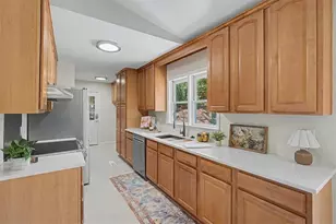 2265 Brandon Ct NE, Marietta, GA 30066 - Photo 2