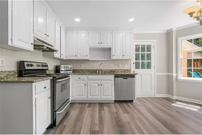 4752 Forest Glen Court NE, Marietta, GA 30066 - Photo 10