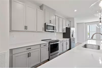 2676 Creek View Terrace, Atlanta, GA 30318 - Photo 6