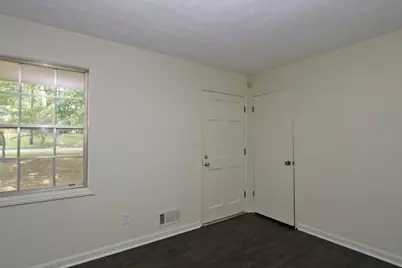 4215 Fawn Lane SE, Smyrna, GA 30082 - Photo 4