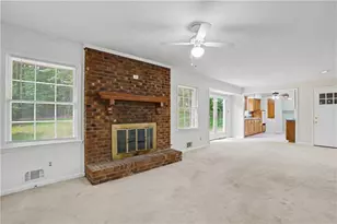 391 Beaumont Dr, Stone Mountain, GA 30087 - Photo 8