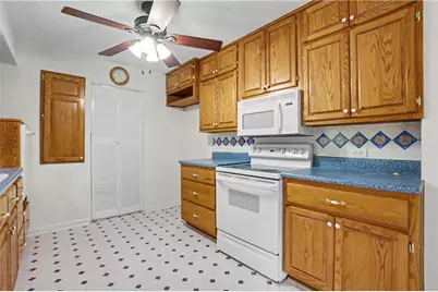 391 Beaumont Drive, Stone Mountain, GA 30087 - Photo 10