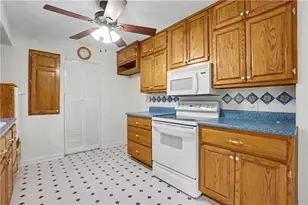 391 Beaumont Dr, Stone Mountain, GA 30087 - Photo 10