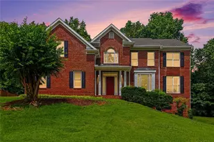 4645 Hamptons Dr, Alpharetta, GA 30004 - Photo 2