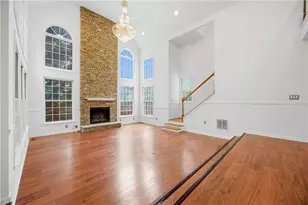 2115 Wildwood Lake Dr, Suwanee, GA 30024 - Photo 2