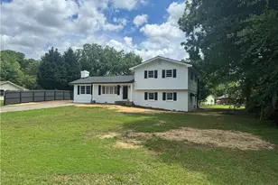 108 Valley Dr, Cartersville, GA 30120 - Photo 2
