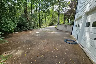 225 Nacoochee Dr, Woodstock, GA 30188 - Photo 92