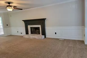 8541 Birch Hollow Dr, Roswell, GA 30076 - Photo 2