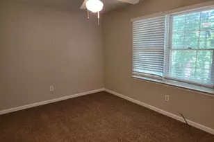 8541 Birch Hollow Dr, Roswell, GA 30076 - Photo 12