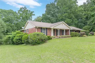 9268 Choctaw Ct, Jonesboro, GA 30236 - Photo 2