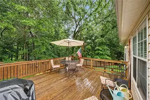 200 Taylors Farm Dr, Holly Springs, GA 30115 - Photo 32