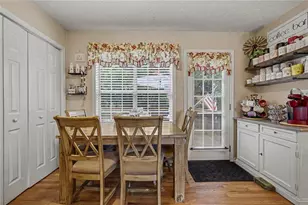 200 Taylors Farm Dr, Holly Springs, GA 30115 - Photo 10