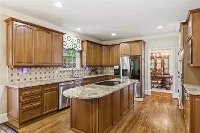 330 Satterwhite Drive, Alpharetta, GA 30022 - Photo 10