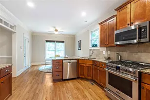 1365 Benteen Park Dr, Atlanta, GA 30315 - Photo 8