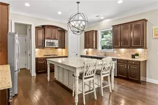 12460 Pindell Cir, Alpharetta, GA 30004 - Photo 4