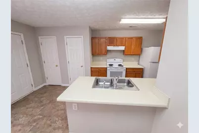 5737 Strathmoor Manor Circle, Lithonia, GA 30058 - Photo 8