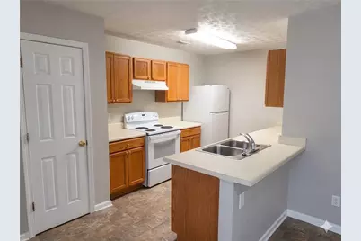 5737 Strathmoor Manor Circle, Lithonia, GA 30058 - Photo 6
