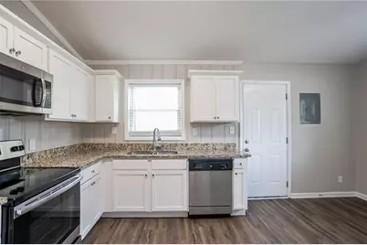 2460 Tyler Way, Decatur, GA 30032 - Photo 10