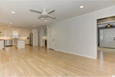7350 Hunters Branch Drive, Atlanta, GA 30328 - Photo 28