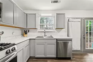 6155 Charring Cross Ct, Lithonia, GA 30058 - Photo 10