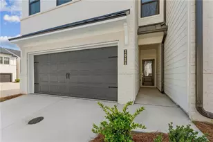 2011 Underwood Dr, Lawrenceville, GA 30043 - Photo 2