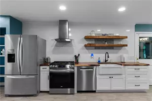 310 Saddle Creek Cir, Roswell, GA 30076 - Photo 2