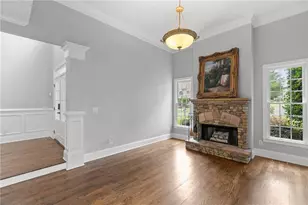 302 Beech Tree Hollow, Sugar Hill, GA 30518 - Photo 6
