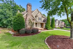 302 Beech Tree Hollow, Sugar Hill, GA 30518 - Photo 2