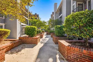 305 Granville Ct, Atlanta, GA 30328 - Photo 24