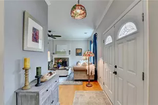 2050 Winthrope Cmns, Alpharetta, GA 30009 - Photo 4