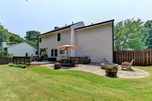 2050 Winthrope Cmns, Alpharetta, GA 30009 - Photo 74