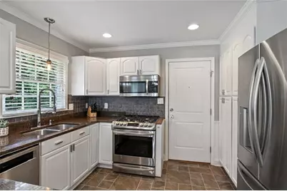 90 Bonnie Lane NE, Sandy Springs, GA 30328 - Photo 8