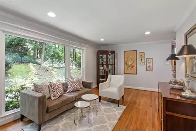 90 Bonnie Lane NE, Sandy Springs, GA 30328 - Photo 10