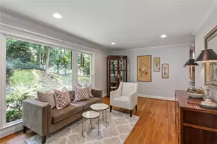 90 Bonnie Ln NE, Sandy Springs, GA 30328 - Photo 10
