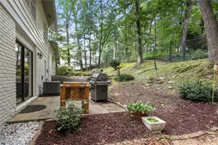90 Bonnie Ln NE, Sandy Springs, GA 30328 - Photo 26