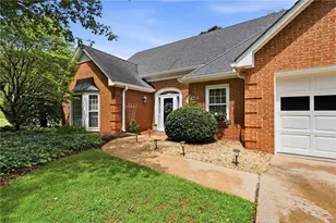 220 Stepping Stone Dr, Alpharetta, GA 30004 - Photo 2