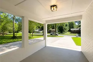 328 Dale Dr, Griffin, GA 30223 - Photo 8