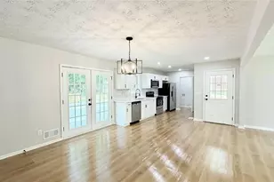 328 Dale Dr, Griffin, GA 30223 - Photo 12