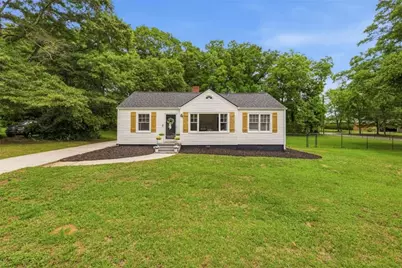186 S Forest Avenue S, Social Circle, GA 30025 - Photo 1