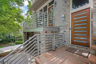 1337 Peachtree View, Brookhaven, GA 30319 - Photo 2