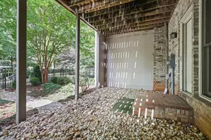 1337 Peachtree View, Brookhaven, GA 30319 - Photo 44