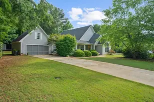 300 Cobb Ct, Hampton, GA 30228 - Photo 2