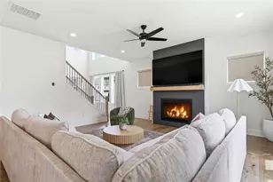 736 Keystone Dr, Woodstock, GA 30188 - Photo 10