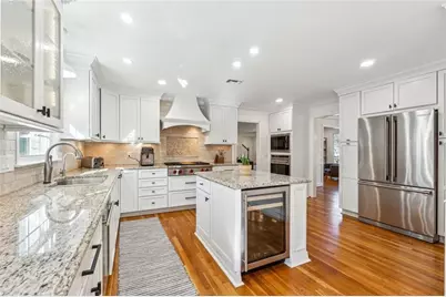 1511 Summerset Drive, Dunwoody, GA 30338 - Photo 18