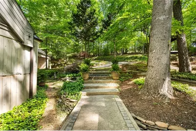 1575 Northridge Road NE, Sandy Springs, GA 30350 - Photo 10