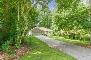 1950 Buice Ct, Cumming, GA 30028 - Photo 2