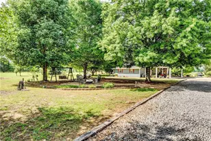 1021 Broughton Ln, Newborn, GA 30056 - Photo 12