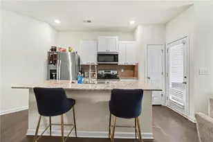 5699 Union Pointe Dr, Union City, GA 30291 - Photo 10